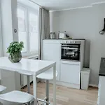 2-zimmer 57m² Mit King Size Bett Und Kueche *
