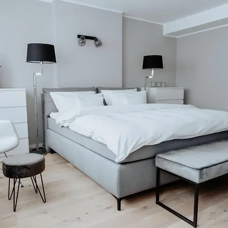 2-zimmer 57m² Mit King Size Bett Und Kueche Apartment *