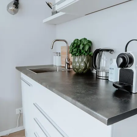 2-zimmer 57m² Mit King Size Bett Und Kueche *