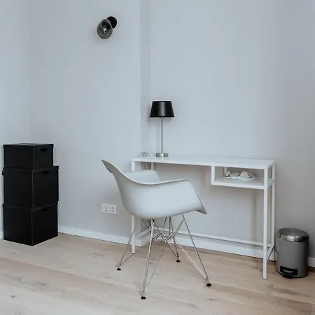 2-zimmer 57m² Mit King Size Bett Und Kueche Μούνστερ